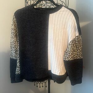 THML Boutique Pullover/Sweater